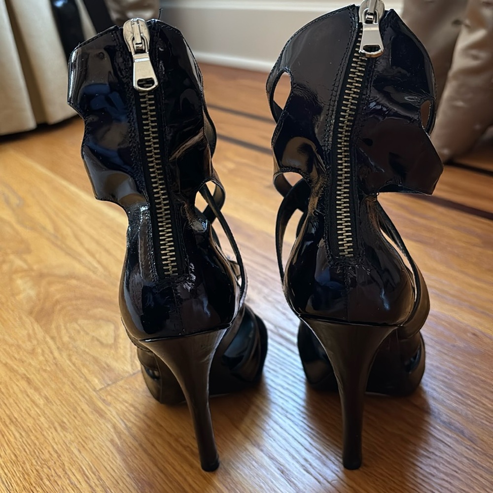 Alejandro Ingelmo black patent sandals